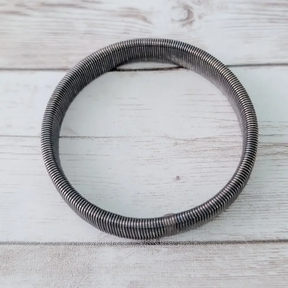 Vintage Stretch Bracelet - Dark Metal - Heavy Tarnish/Discoloration